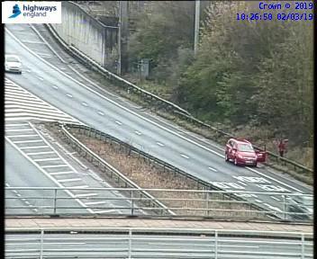 HighwaysNWEST's tweet photo. #TrafficOfficer has been dispatched to a stranded vehicle in lane one #M60 anticlockwise exit at #J22 (#Hollinwood #A62 #OldhamRoad) - RED X set above lane one on the slip road. @OfficialTfGM https://t.co/7tvzrRYi1I