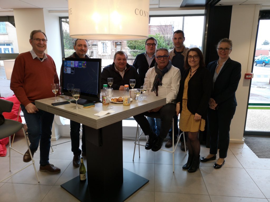 Café mutualiste : bonne humeur, bon accueil, bons échanges !!! <a href="/MichelotDe/">Christian Michelot, President Cace De Mâcon</a> <a href="/MGoygerex/">Goy</a> @Avionvoltige <a href="/ca_centrest/">Crédit Agricole Centre-est</a> #mutualisme
