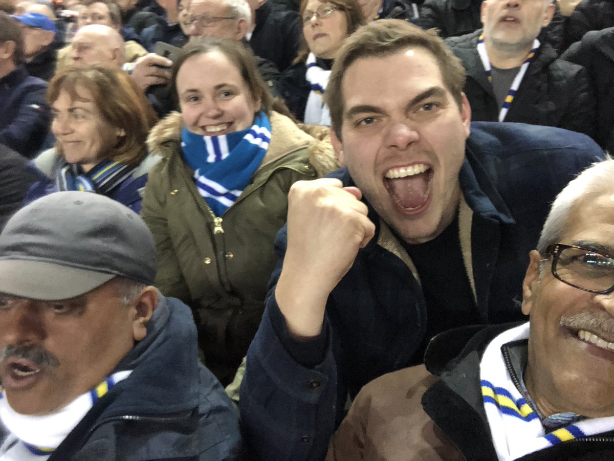 drmahendrapatel's tweet photo. Yesterday was first time for many seasons I genuinely &amp; completely felt we were premiership material -  on 🔥 ALL 90 mins+! Fans = 12 in team 👏🏼👏🏼 #teamperfomance #LUFC #PremierLeague #BringItOn #GetIn @NoelDavidWhelan @WACCOE #totfl @Leedsviv #BIELSABOYS #baloobielsa #MOT https://t.co/E4T3hkioPg