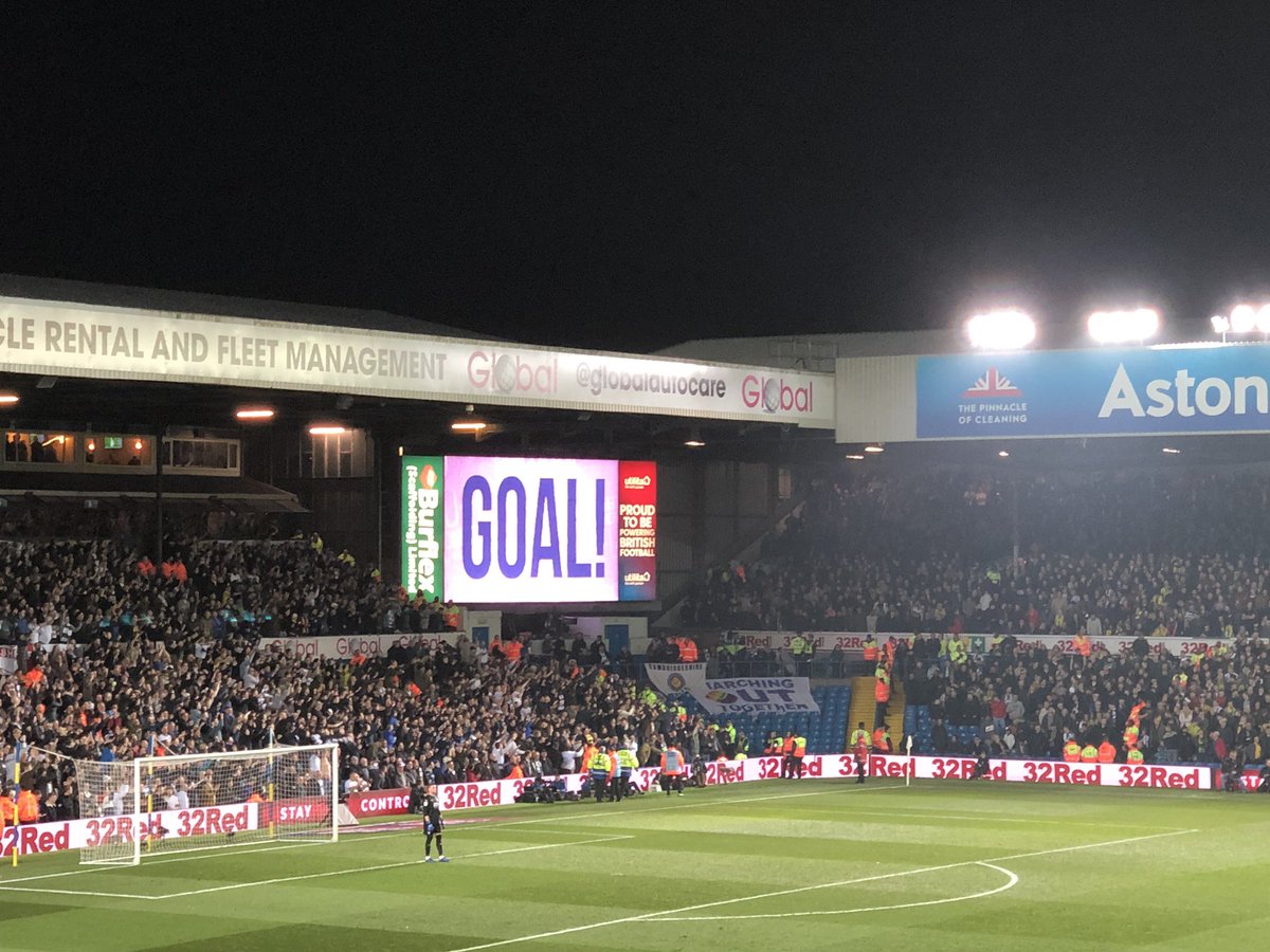 drmahendrapatel's tweet photo. Yesterday was first time for many seasons I genuinely &amp; completely felt we were premiership material -  on 🔥 ALL 90 mins+! Fans = 12 in team 👏🏼👏🏼 #teamperfomance #LUFC #PremierLeague #BringItOn #GetIn @NoelDavidWhelan @WACCOE #totfl @Leedsviv #BIELSABOYS #baloobielsa #MOT https://t.co/E4T3hkioPg