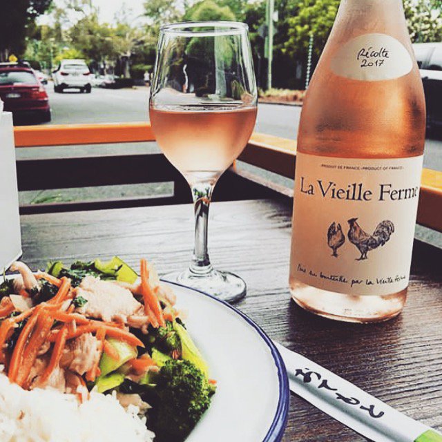 Matching so well with Vietnamese traditional food!! Have you tried!? 
#lavieilleferme #wine #rosé #roséwine #foodandwine