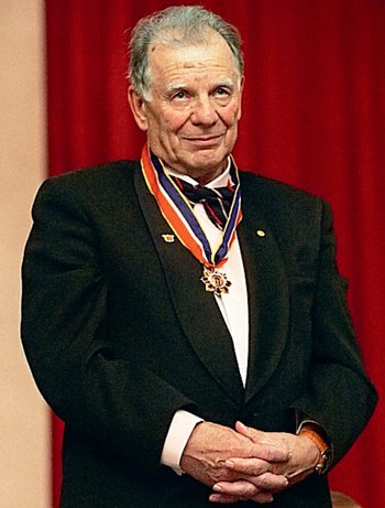 Жоре́с ива́нович алфёров. Нобелевская премия жореса алферова 2000. В каком году алферов получил нобелевскую. В каком году алферов получил нобелевскую. Жореса ивановича алфёрова.