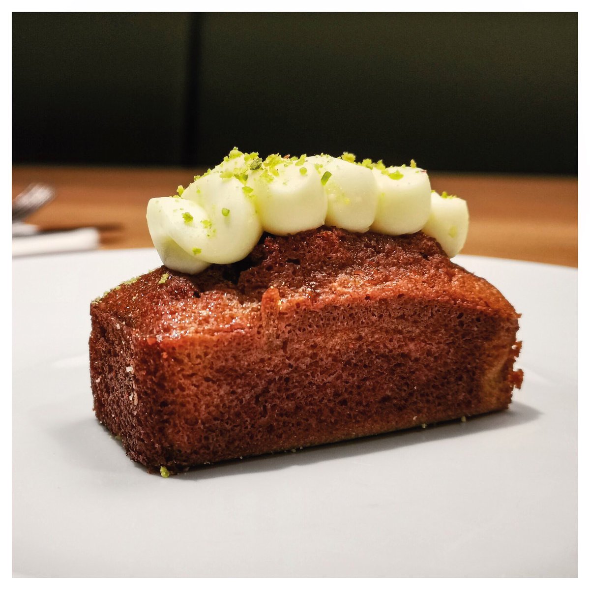 CafeRoyalNE's tweet photo. Let them eat #cake… especially when they taste as good as our Pistachio Financiers!  

Made using a light flour batter, ground pistachio's and a rich beurre noisette, these little nutty delights are then finished with a creamy white chocolate ganache 👋 #nefoodies #caferoyal https://t.co/dhzkp9T3Af