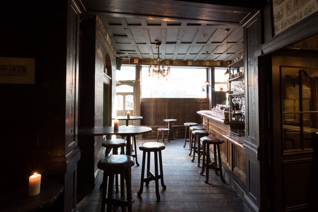 perukeperiwig's tweet photo. Settle into our snug for the day.
#PerukePeriwig #Dublin https://t.co/fHwydwNHMx