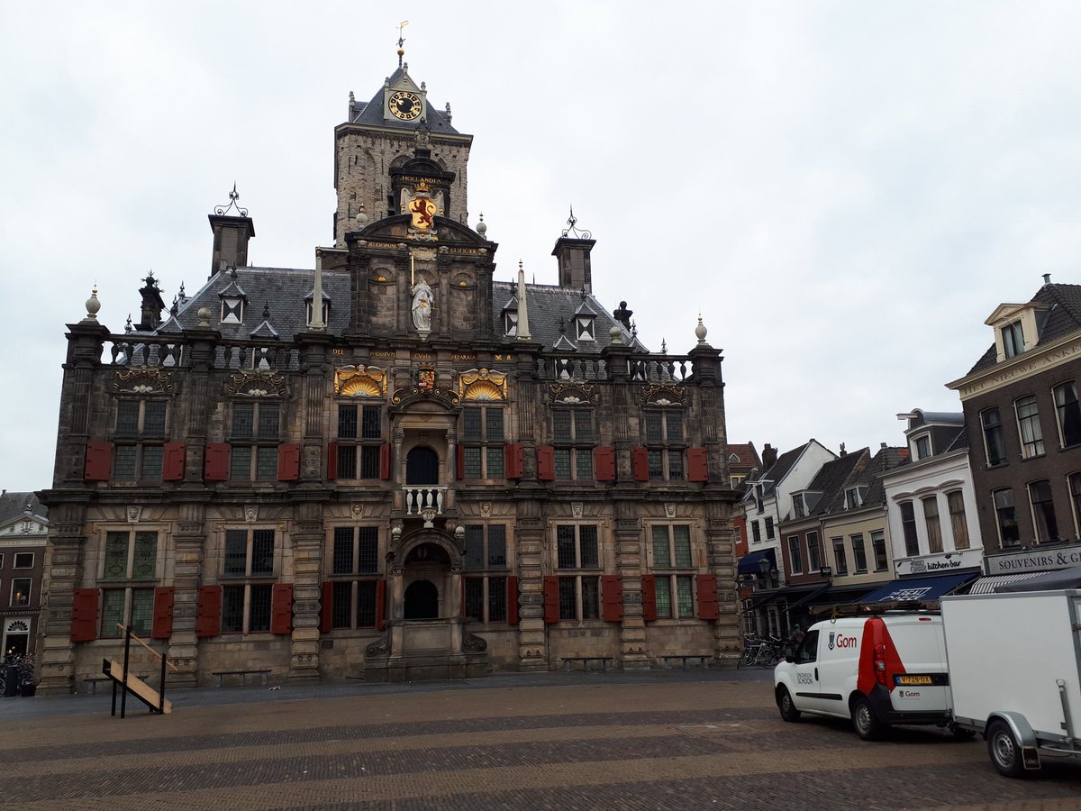 Kabbelgat is klaar voor carnaval! #Delft #OngewoonSchoon #Gom