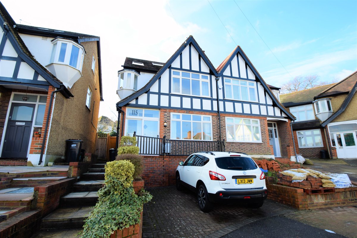 ParkerScottBrom's tweet photo. £630,000 Freehold.   5 Bedroom semi-detached house. Walking distance to several train stations, the town centre and Harris Shortlands Primary School.  To view call 020 3146 0055 or email: enquiries@parkerscott.london #pricereductiontopropertyforsale #5bedroomhouse #harrisacademy https://t.co/HtxN5Ky9u8
