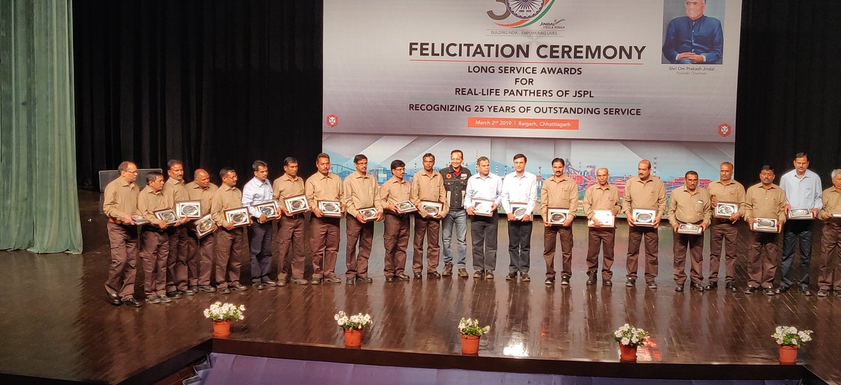 JindalSteel_In's tweet photo. Recognizing 25 years of outstanding service: Glimpses of the Felicitation Ceremony of #PearlJubileeCommemoration #30YearsOfJSPL #BuildingIndiaTogether https://t.co/UW9ufHAGtE