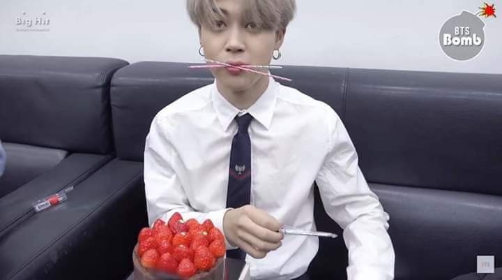 ShiroMochi1's tweet photo. #WeloveyouJimin
#ParkJimin
#JIMIN
#지민
#LeadVocal
#Maindance
#Lie #Serendipity #Promise
#🐥
#ChimChim
#너는나나나는너
#박지민사랑해 https://t.co/5ERObs5ujX