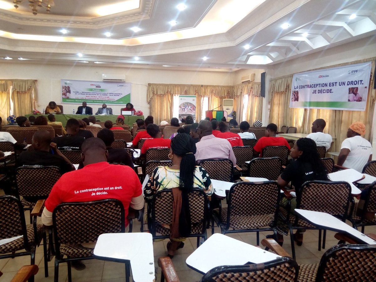 YoussoufBA2's tweet photo. #SheDecidesDay2019 
Panel sur le thème"méthodes contraceptives et problématique de la prise de décision de la femme : elle décide".Panel organisé par l'#ABBEF à l'occasion de #SheDecidesDay2019
@ledip7 @UNFPABF @lisamlocke @IPPFAR @SheDecidesGFI @ong_abbef @bsanga2003 https://t.co/Ravo3mtyQe