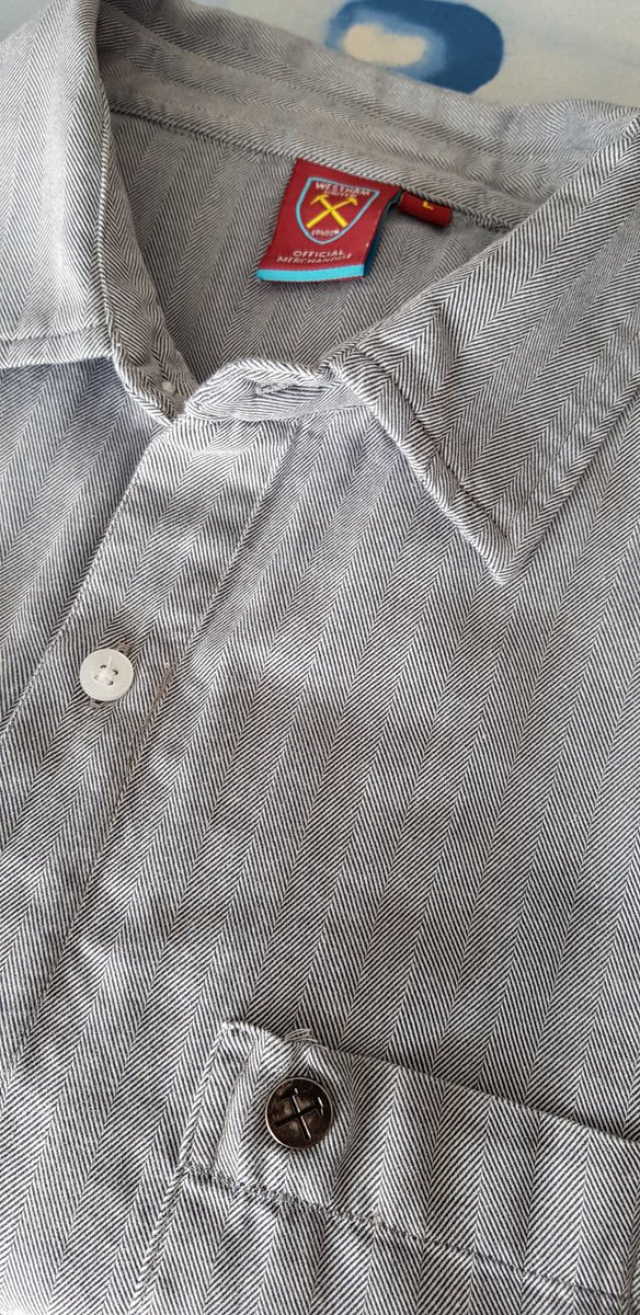 photolikeness's tweet photo. Been there, done it, bought the #westham shirt. Wasn't expecting it to be complete with #LeedsUnited buttons tho. #coyi #whufc #buttongate #hesnotwearingitanymore https://t.co/SAttUq4rBg