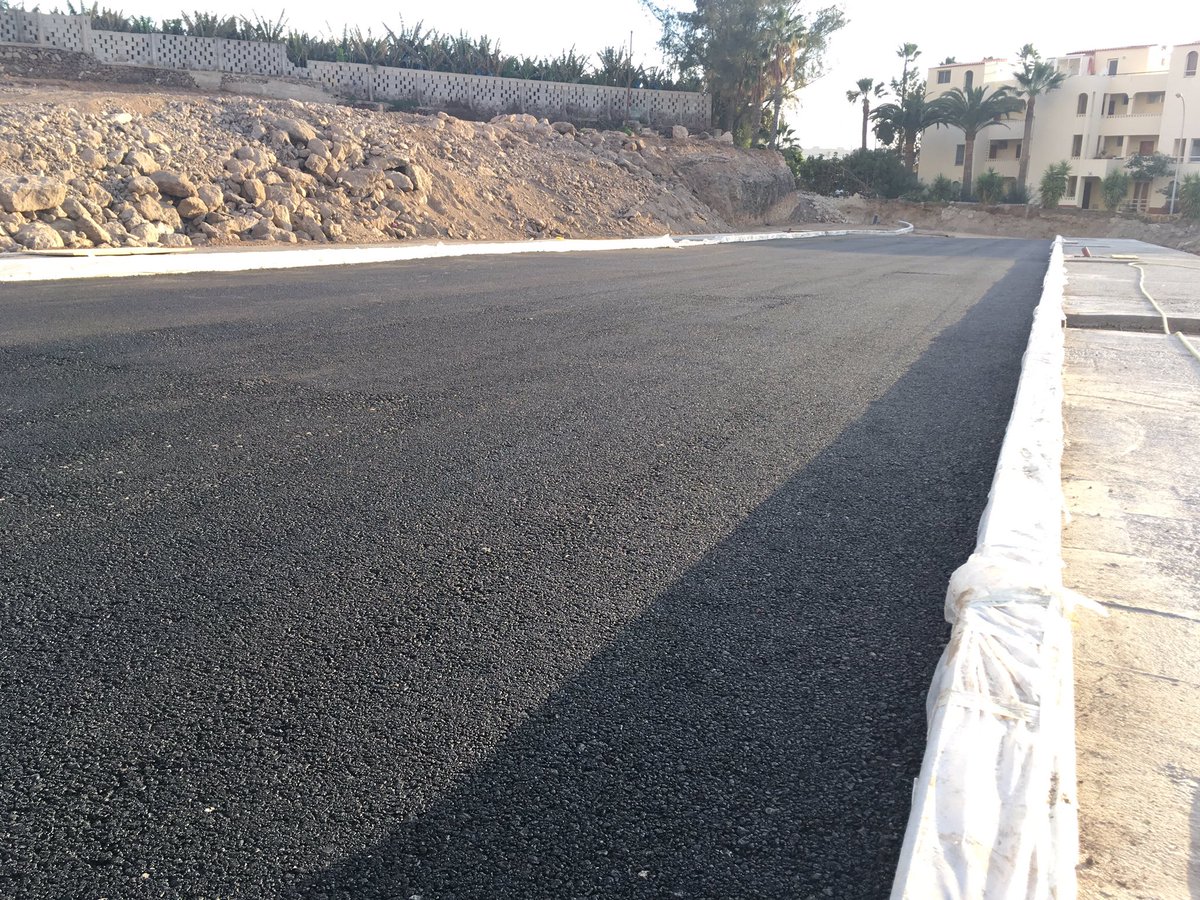ep_cm's tweet photo. Taking care of each small detail.

Take note about the plastic protection over the Kerbs, to prevent the concrete from staining them forever. https://t.co/Ibh3pEvOjy