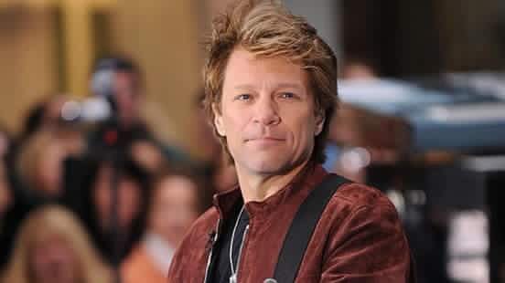 Hoy es el cumpleaños #57 del lider de la banda de rock favorita de millones en el mundo: Bon Jovi.
John Francis Bongiovi Jr. es un músico, actor y compositor, que ha nos regalado grandes himnos del rock como Livin' on a prayer, Bad medicine, Always y You give love a bad name.