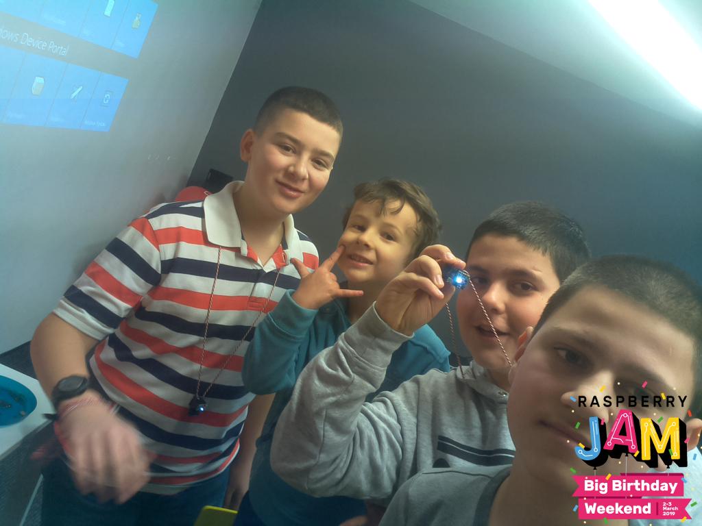 DjentMag's tweet photo. #PiParty photo booth https://t.co/NHbbEUjlN8