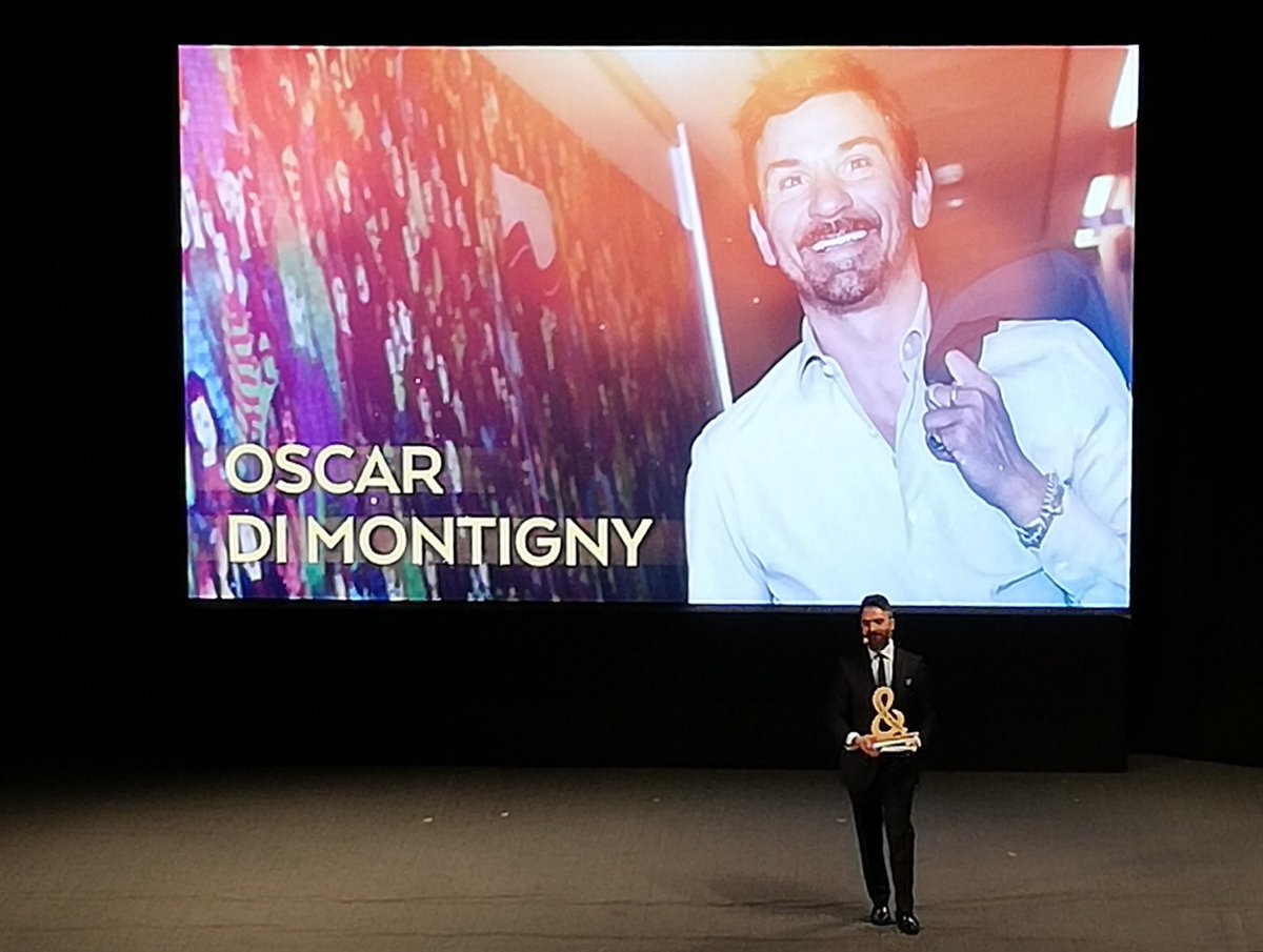 seoandloveit's tweet photo. PREMIO COMUNICATORE UNIVERSALE

@wmsaver premia Oscar di Montigny  comunicatore universale al SEO&amp;Love 2019 
“L’essere umano non è il mezzo, dovrebbe essere lo scopo”
@OscardiMontigny #seoandlove #DigitalMarketing https://t.co/3oSk9FRsNs