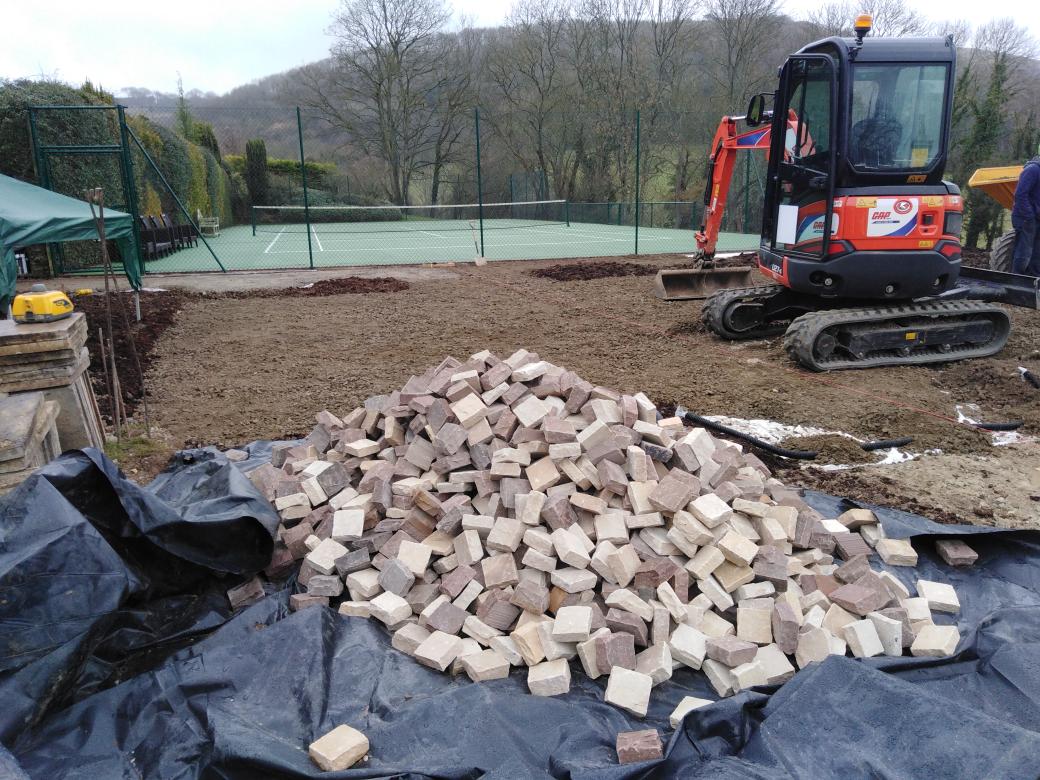 OK lads see what you can do with this lot.... Happy laying before the weather setts in! <a href="/gardentastic/">Sophie Cameron</a> and thanks for the material <a href="/_LONDONSTONE/">London Stone</a>