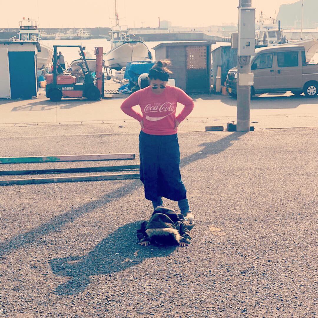 HaLeBaLeKiri's tweet photo. イヤイヤ期の
彼の18番
アーシング

今日は初めてのlollypop
そして
ワカメと俺と空と海

日々成長😆

#rebellious #lollypop #growth
#2yearsboy
#わかめ https://t.co/TtAsVgYDac