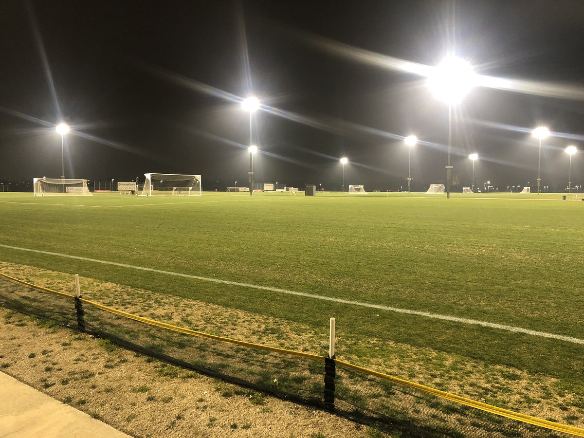 FCDGirlsECNL's tweet photo. #GAMEDAYYY @MoneyGramPark LET’S GO!!! #FCDShowcase https://t.co/fy8hWW3S17