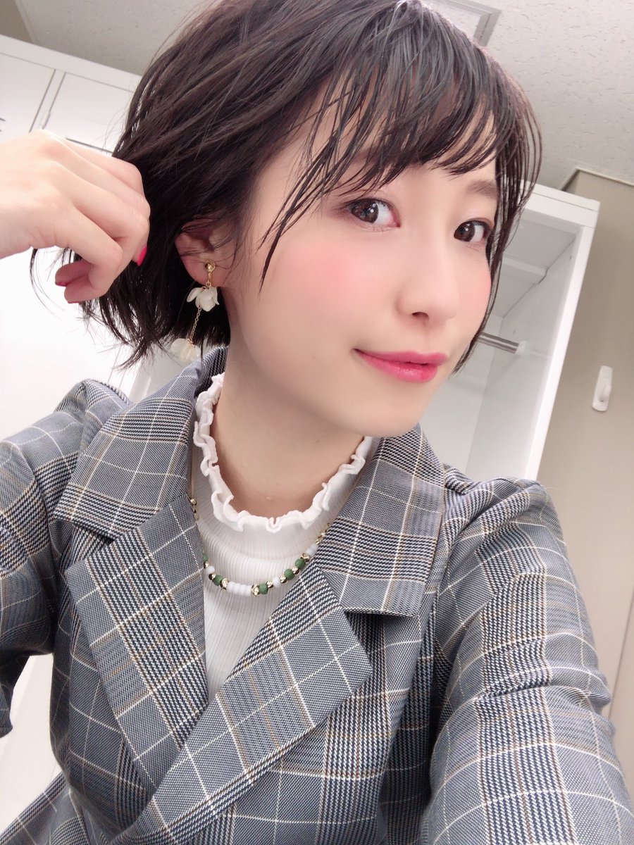 松井 恵理子 音泉祭ありがとうございました これからも にじらじっ をよろしくです そして本日は新テーマソング Irouta を鷲崎さんにアコギを演奏していただいて 初披露なのにスペシャルバージョンでお届けできました ありがとうございました