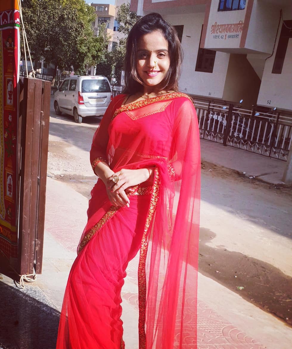 pareek_nisha's tweet photo. Pyar ho gaya hai es sari se mujheeeee!!!,🙈😍❤️🙈#loveSari #lovered❤️ #loveNishaPareek❤️😘 https://t.co/HhriMlg2Io