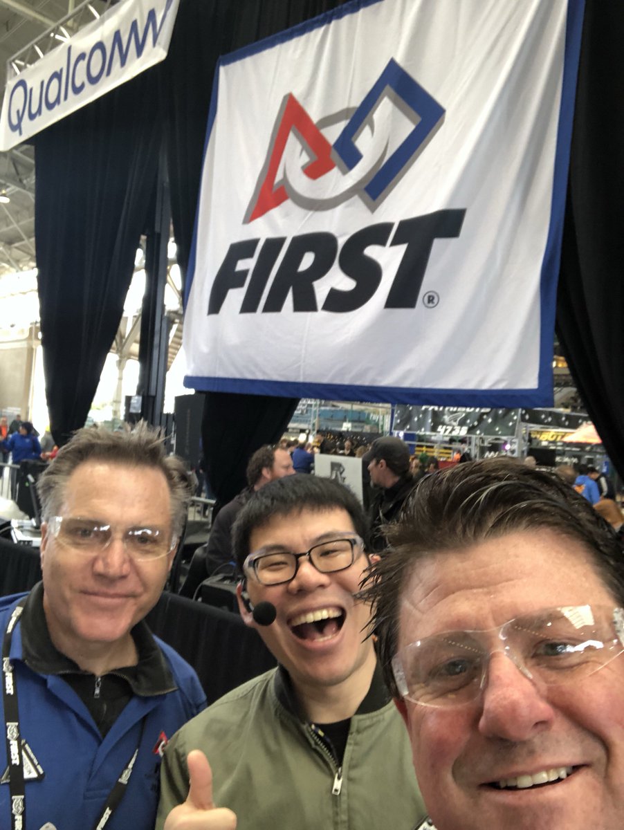 darinandersen's tweet image. Judging isn’t all serious 🤪#FirstRobotics #NXTRobotics Great group here at the Del Mar Regionals at #DelMarFairgrounds #DelMar #DeanKamen
