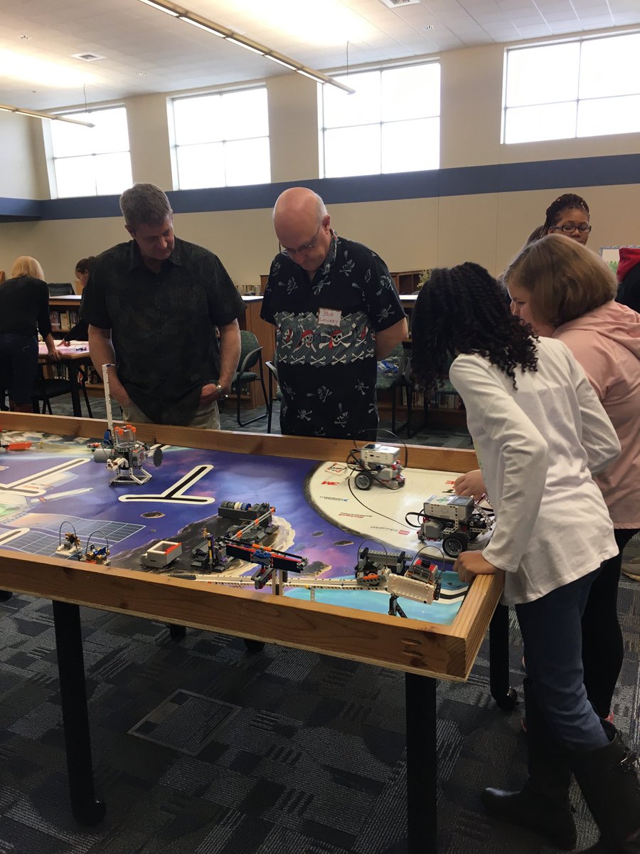 PQschoolsCTE's tweet image. When students become teachers our learning has become life-long! ⁦@lifestrapestry⁩ ⁦@linae_midgette⁩ ⁦@MsCHale1018⁩ ⁦@CTEforNC⁩ #edcampcode