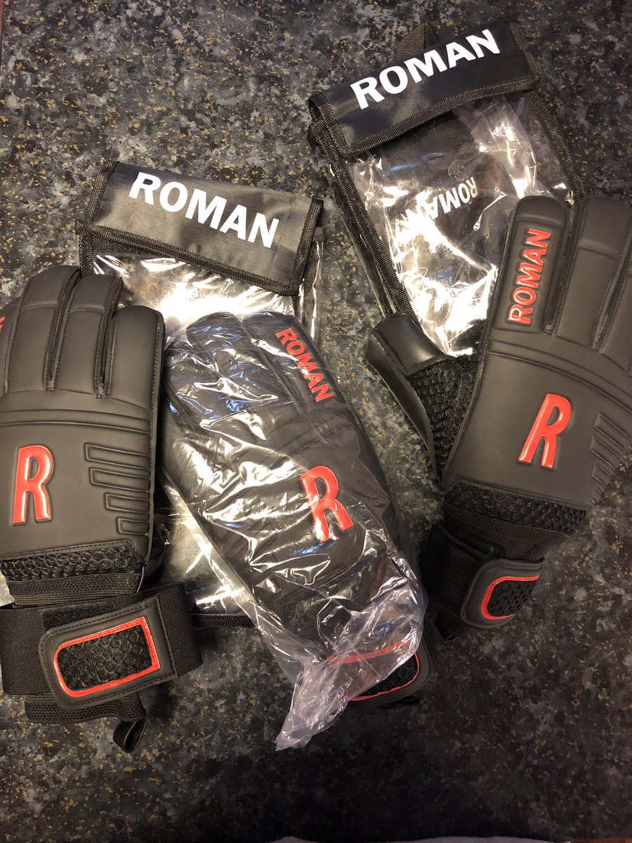 Great new arrivals from @RomanGKgloves today. Great new partnership for club and individuals. All in time for training and matches this week @nathowens @afcabercynon97 @AberdareTownFC #gkgloves #romangk #romanfamily #safehands