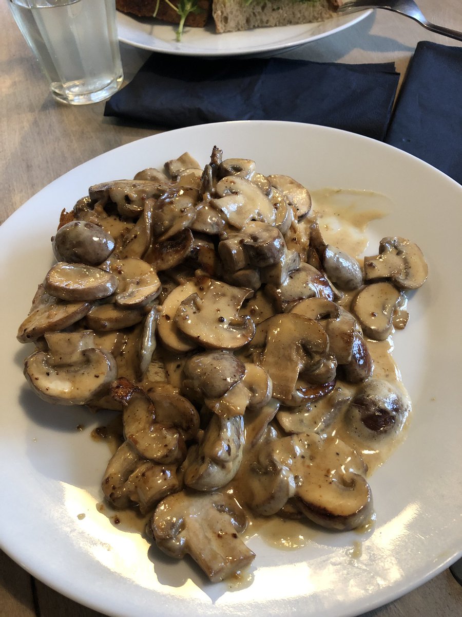 patrickobrien68's tweet image. Best mushrooms on toast @WrightsFood