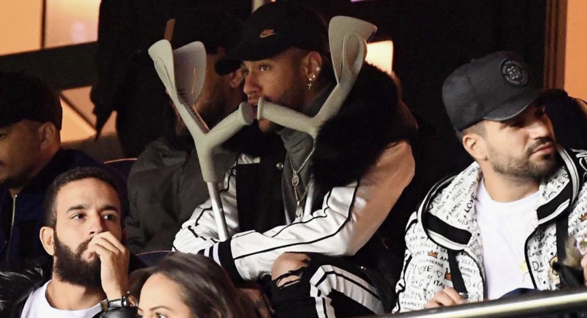 SportsBusinessC's tweet photo. Neymar desvela ahora que también se rompió el ligamento del tobillo antes de la vuelta de Champions ante el Real Madrid. https://t.co/bhtvWJ0HZM