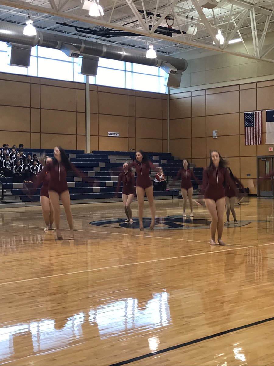 ReismanSarah's tweet photo. Started off my morning watching the @CHSDames compete in San Antonio! @CHSBraveNation https://t.co/U1QWcjCX1w