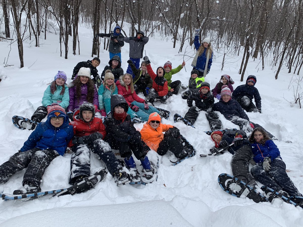 mcki6511's tweet photo. Snowshoeing to the outdoor classroom @oakhills194 https://t.co/8YdpTpiem9