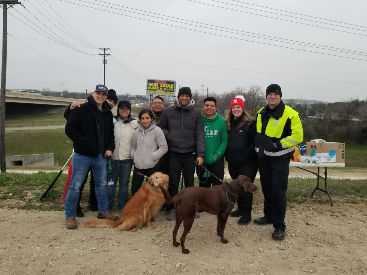 DPDAcademy's tweet photo. #DPDClass363 volunteers at #trinityleveerun https://t.co/6wURAqKjhk