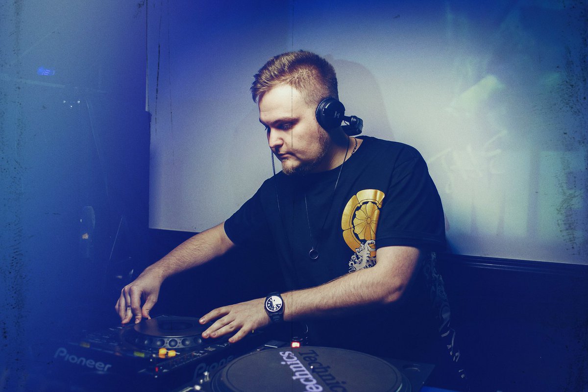 dj_wasserman's tweet photo. work it 🎧 #wasserman #cranberryspicy #night #party #music https://t.co/CyAbA5uPOh