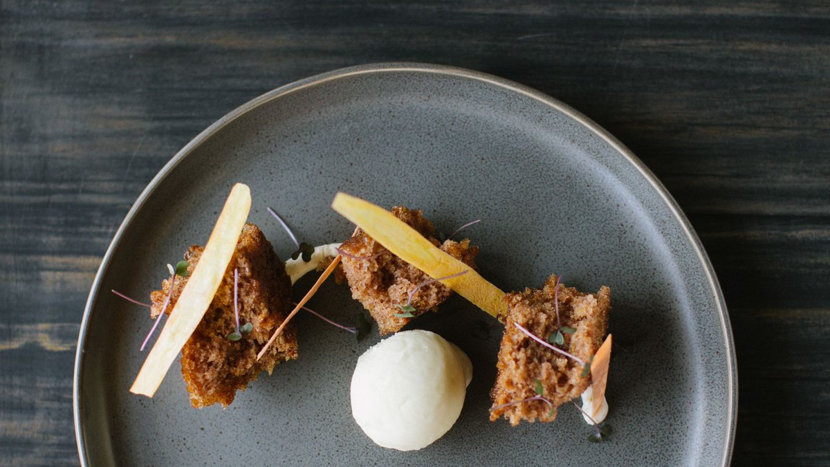 bardo_clt's tweet photo. Our carrot cake is unlike any other. Have you tried it? #clteats #ewpclt #cltdining https://t.co/2r6nzBzvBf