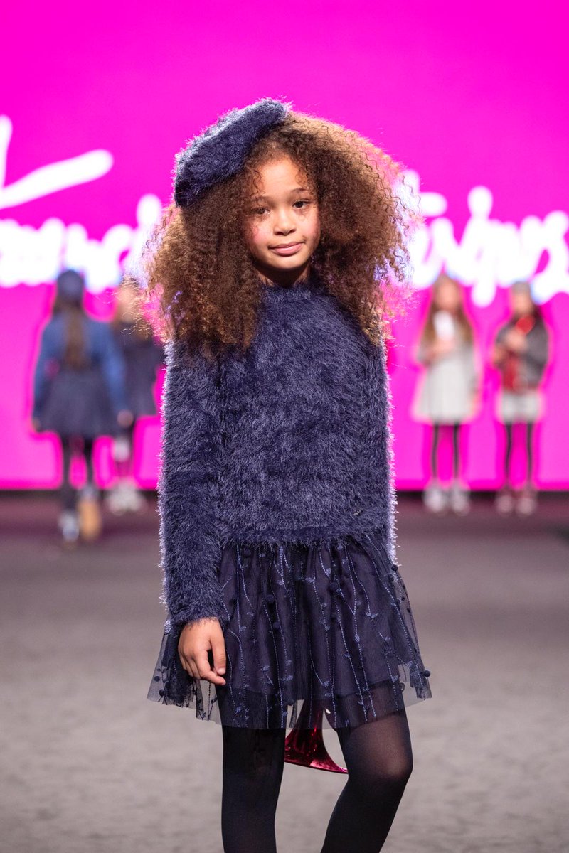 Música Maestro🎵 @fimikids .
.
Instrumentos cedidos por <a href="/consolatdemar/">Carles Subiela</a> .
.
#fimikidsfashionweek #montesinosrevolution #Montesinosworld #mymontesinos #músicamaestro