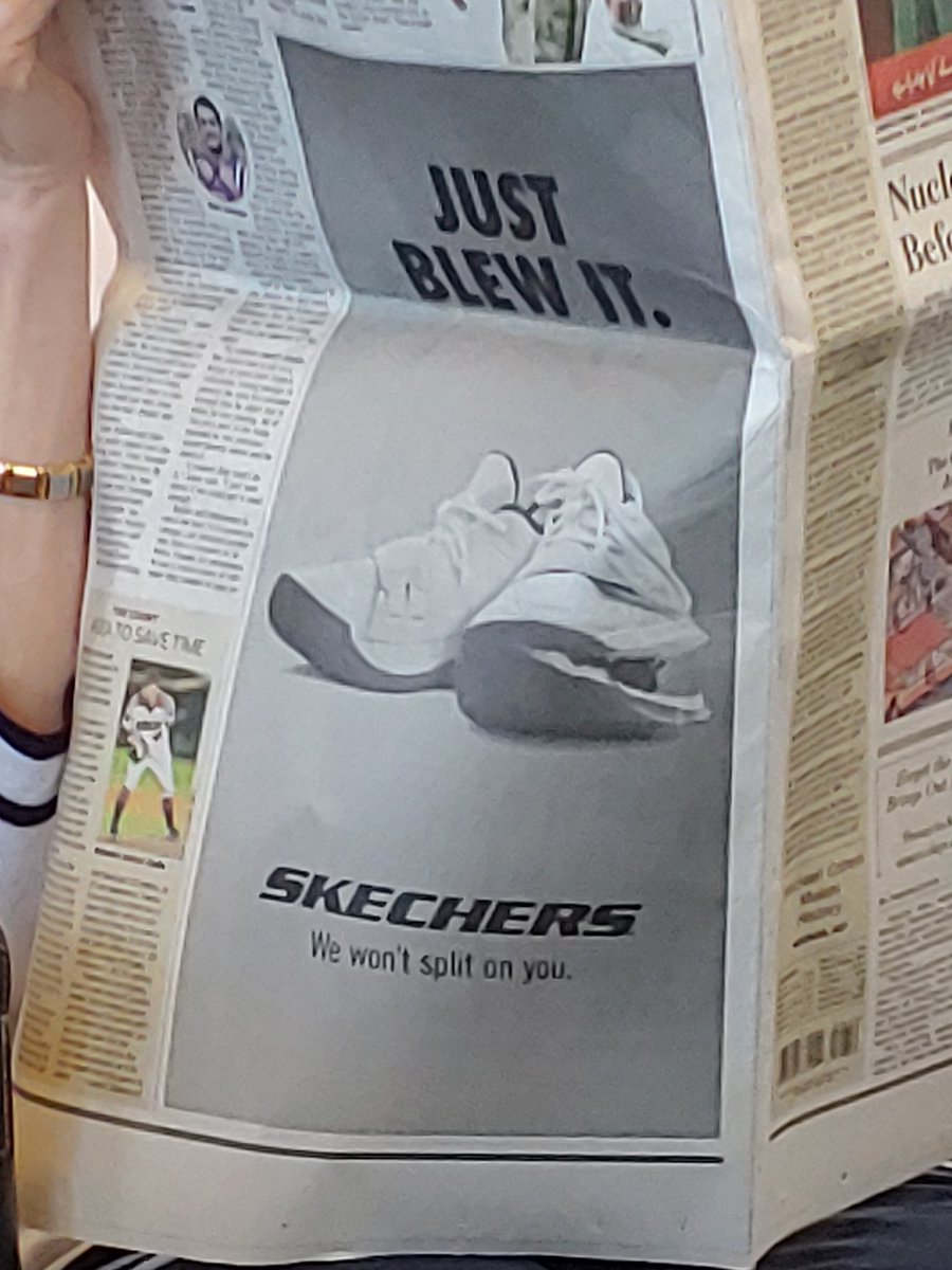 Производитель обуви Skechers купил рекламу в газетах ради шутки о лопнувшем во время баскетбола кроссовке Nike