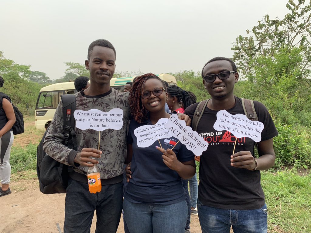 SUSOyouth's tweet photo. 1st #EarthBeatChallenge in #Uganda by #SUSO Kampala and Mukono Divisions.
We secured 1000 seedlings for this session & worked with Youth Fighting For Climate Change.
We are excited & look forward to more sessions of this.
#ClimateChange #Environment #UbuntuinConservation #SUSO https://t.co/MNpztAXwwc