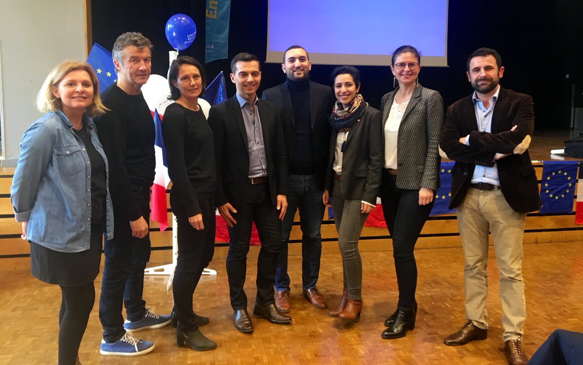 HuchetErwan's tweet photo. Présent ce matin avec mes collègues élus « progressistes » de @NantesMetropole à la réunion #LREM44 mobilisés ds un esprit d’ouverture pr porter les valeurs de justice sociale, fiscale, de refonte de l’UE &amp; d’égalités. Un engagement pour faire évoluer idées et pratiques #Orvault https://t.co/nDsLA9QDug