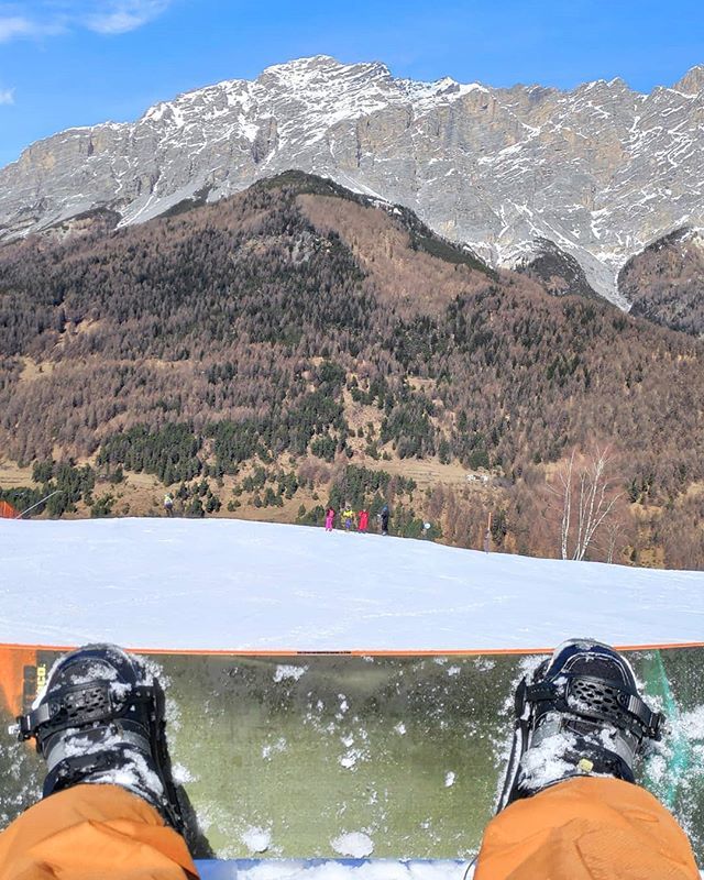 jair_gh's tweet photo. I don't even know what I am doing #snowboard #weekend https://t.co/139Q1LJfqv https://t.co/WCXxjF1pLp