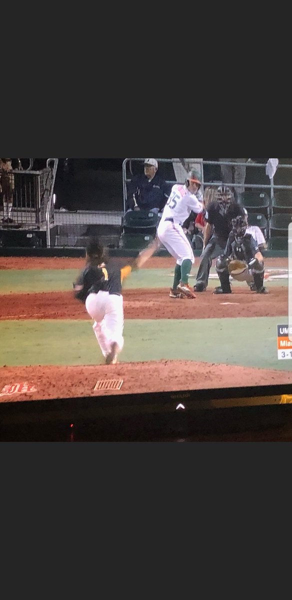 CoachDonCelata's tweet photo. Great day of baseball in sunny Miami.  Reid and Tommy Green.  ⚾️👌 https://t.co/7TzZH40fXU
