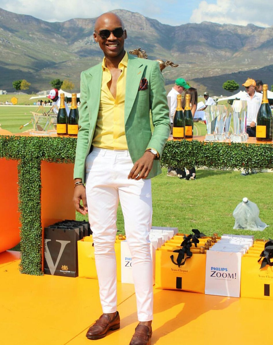 @NhlanhlaMchunu0 always dapper at the #VCMastersPolo 🏇check out his 2018 vs 2019 style diary. 💛💛💛 | #MenStyle | #Polofashion | #VeuveClicquot