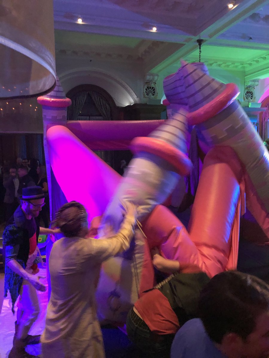 Vancouver is falling apart... 3 of my fav spots closed their doors, elbow room cafe, hurricane grill and doolins pub!  And a bouncy castle for adults fell apart at a party lol #troubleinparadise