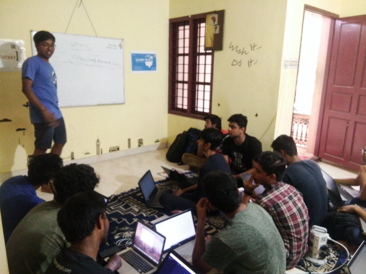 CodebucketLab's tweet image. Getting started with Web development session. #cBLab #codebucket #WishitDoit