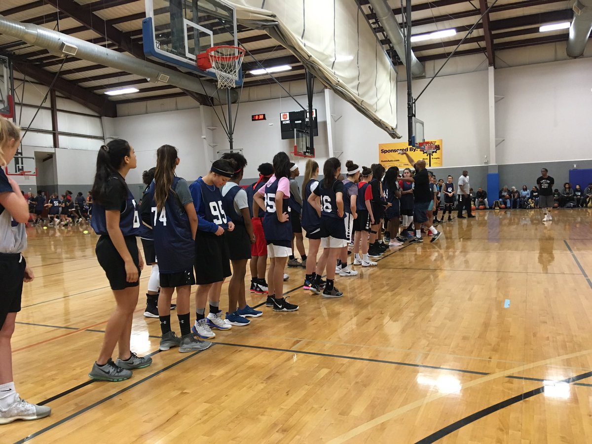 PassThaBall.com tweet media