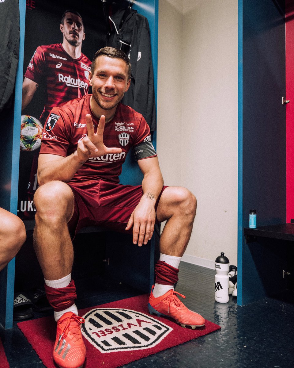 Lukas Podolski Com 3 Points Always Feels Good Lp10 Visselkobe