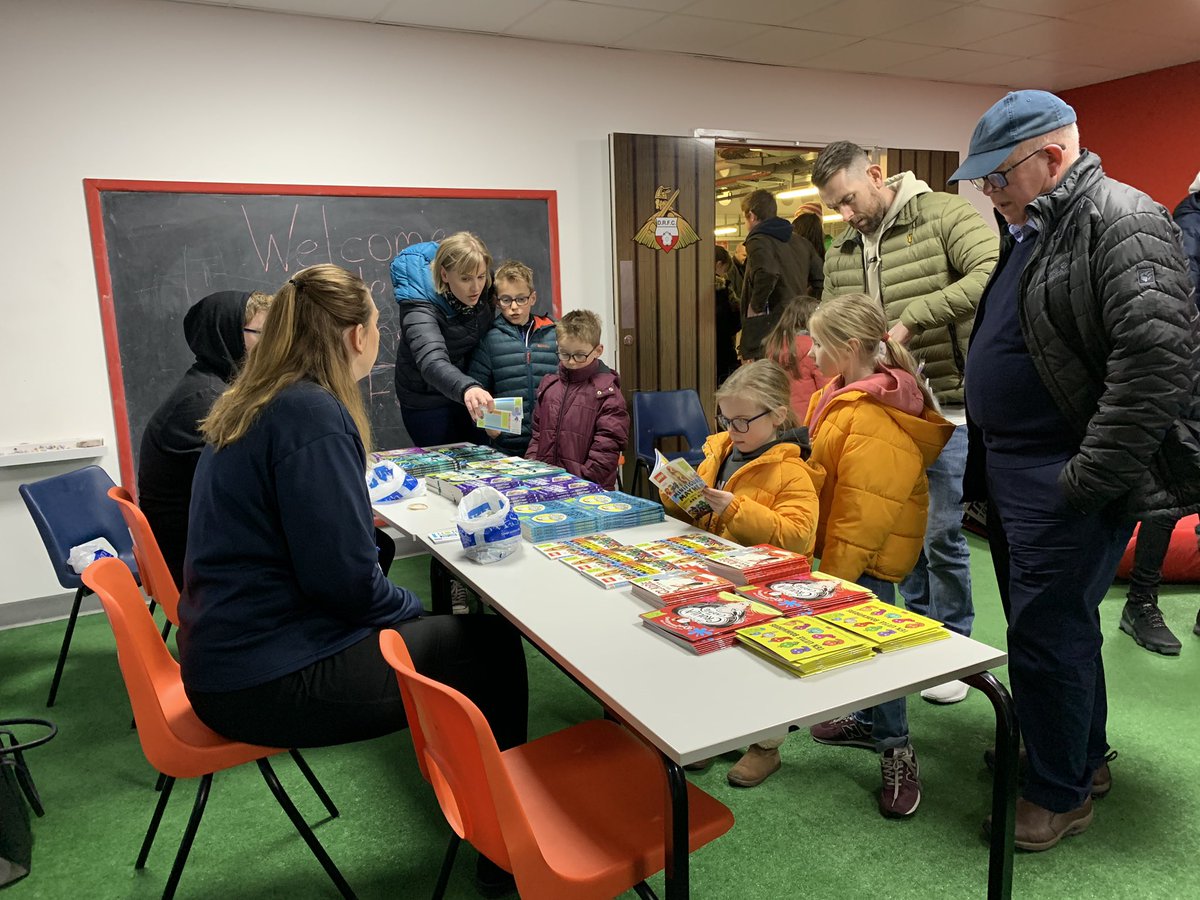 Donny_Dog_DRFC's tweet photo. Lots of junior #DRFC fans are handing in their #WorldBookDay vouchers to the @WHSmith team in my kennel! It’s great to see! #DRFC #DONCHAR https://t.co/RhNCdlHloq