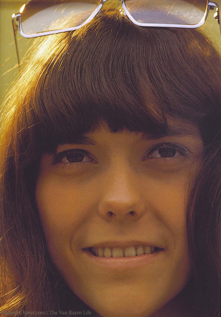  happy birthday to our superstar in heaven, Miss. Karen Carpenter. 