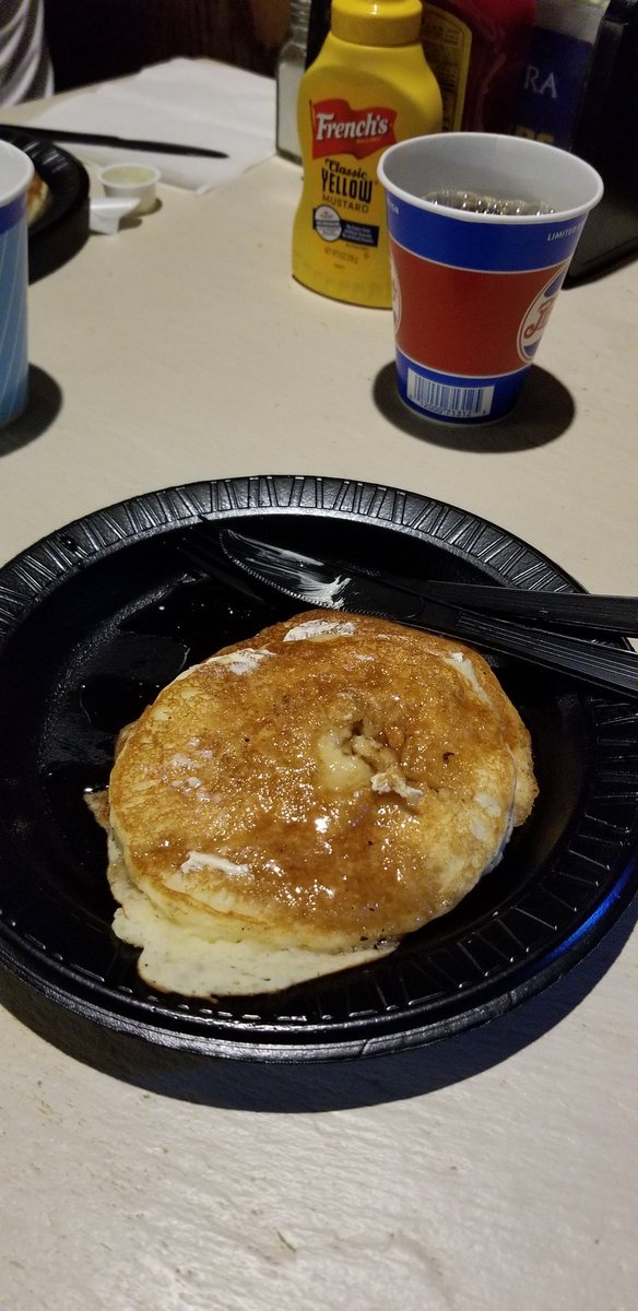 MSUStaffSenate's tweet photo. We're underway here at Bair's. Come and get 'em🥞🥞 We are here until 10:30. #forthestaff #allthepancakes https://t.co/BtoxLBl0yJ