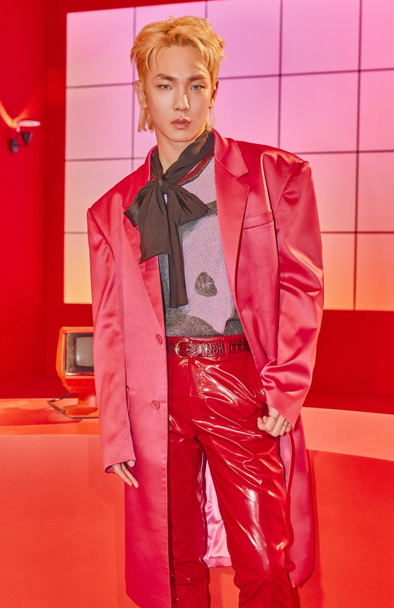 SHINee on X: 