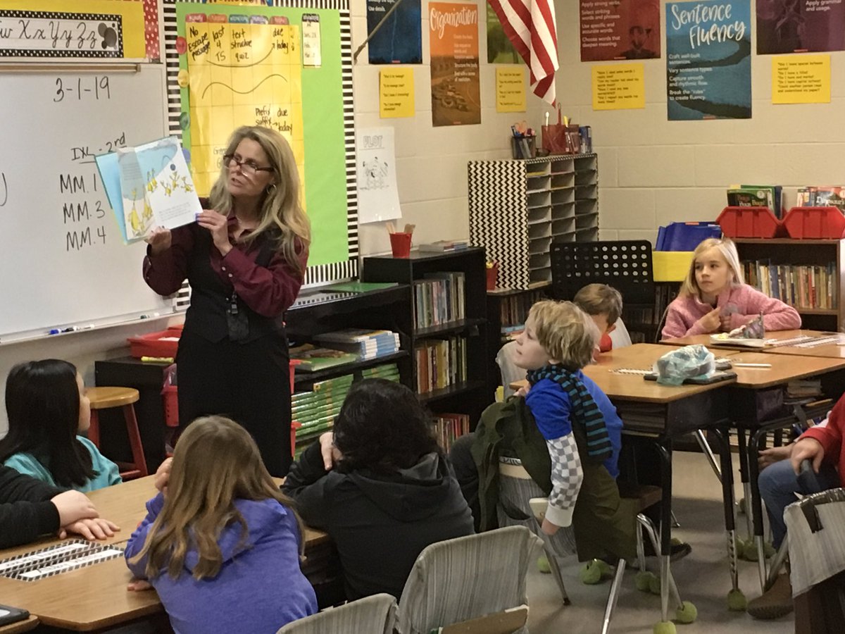 Tpeeper7's tweet photo. What a great end to a fun Read  Across America week! Thank you Dr. Kelley for coming and reading to the Peeps! @crosswindeagles @colliervillesc https://t.co/dxYoqheCLZ