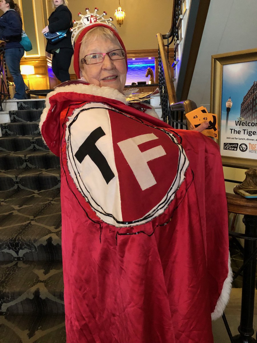 markpfeiffer's tweet photo. The queen of @truefalse. #TrueFalse19 #TrueFalse https://t.co/KWy5paGqRx